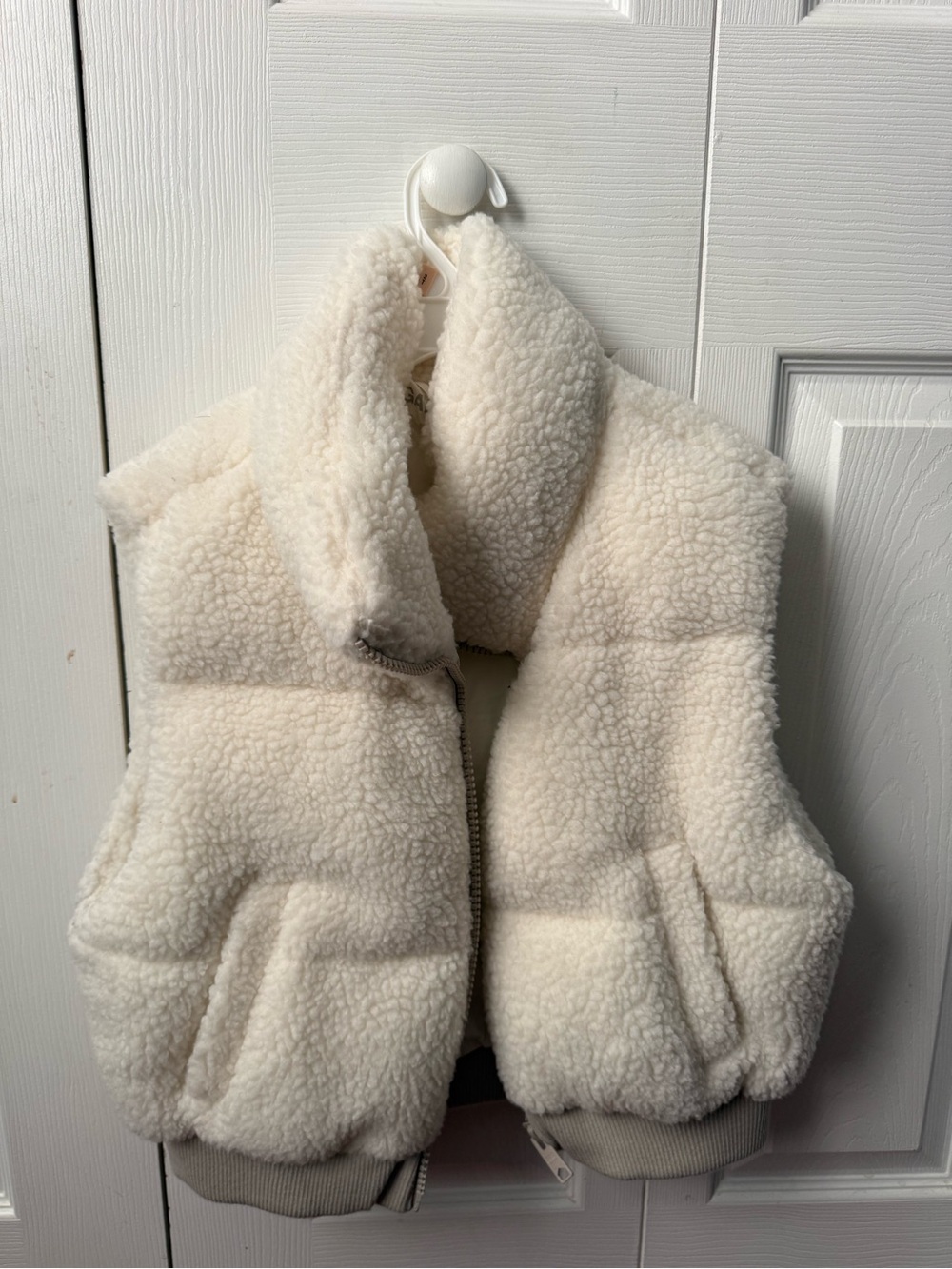 Cozy Sherpa Puffer Vest - Cream - from Dynamite